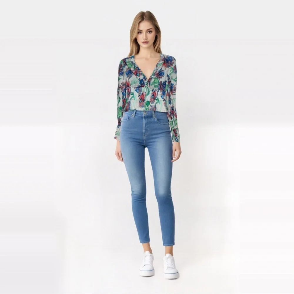 By Anthropologie Floral Plunging Neckline Long  Sleeve Crop Top Size XS